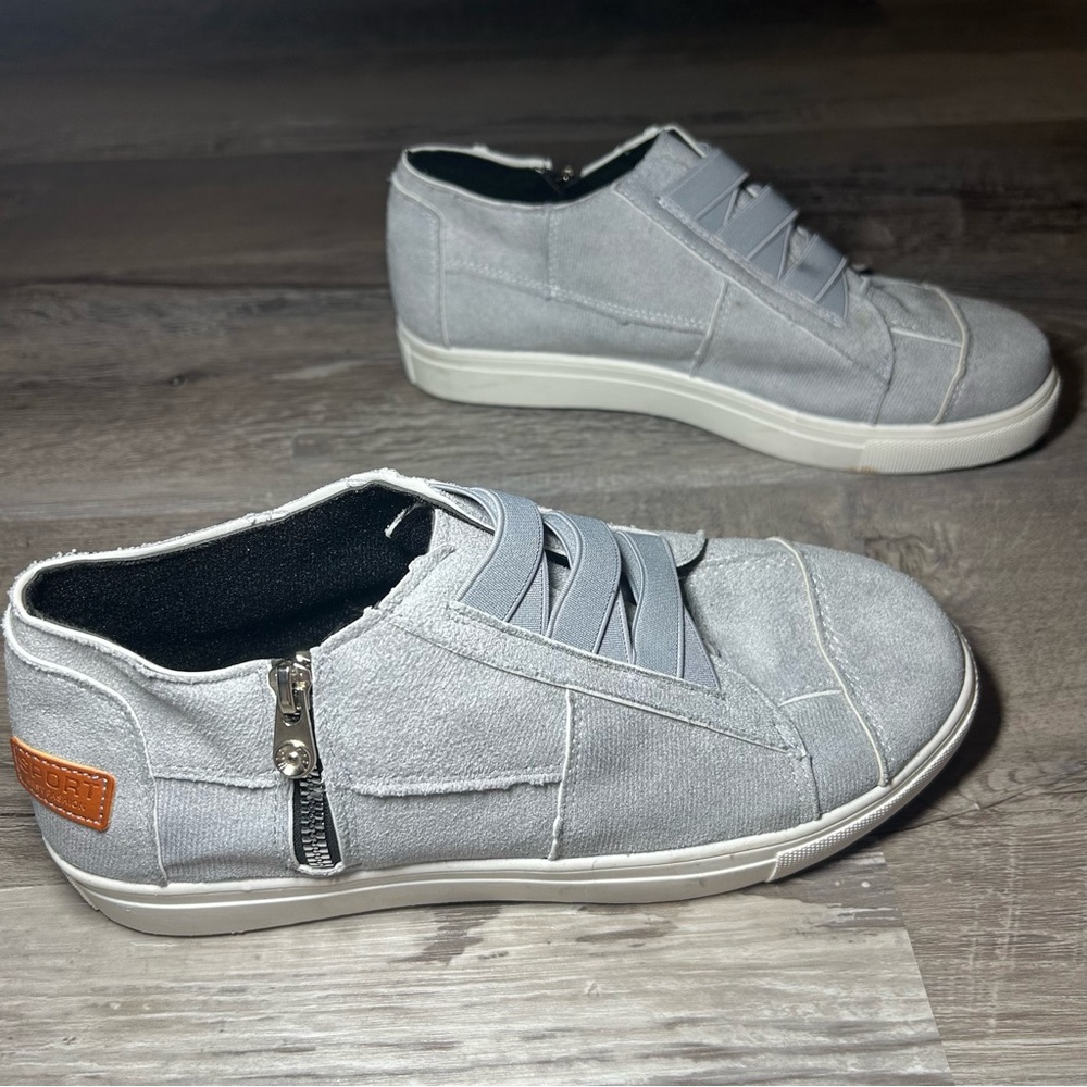 BEAST FASHION Gray Zip-Up Elastic Flat Bottom Sneakers with Brown Accent 10.5”